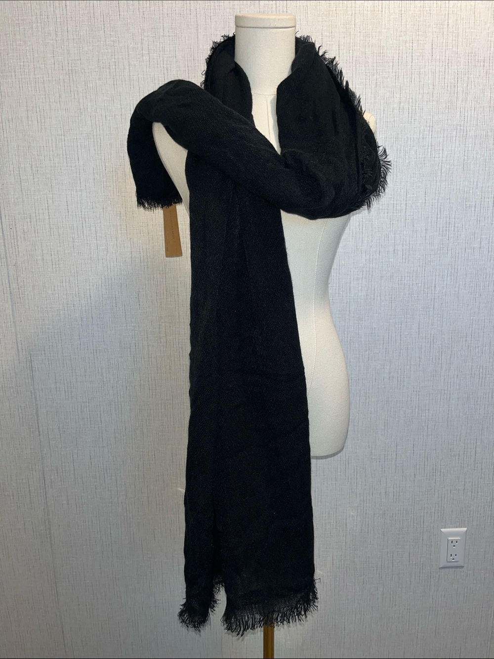 Elegant Black Fringe-Trim Scarf for Women